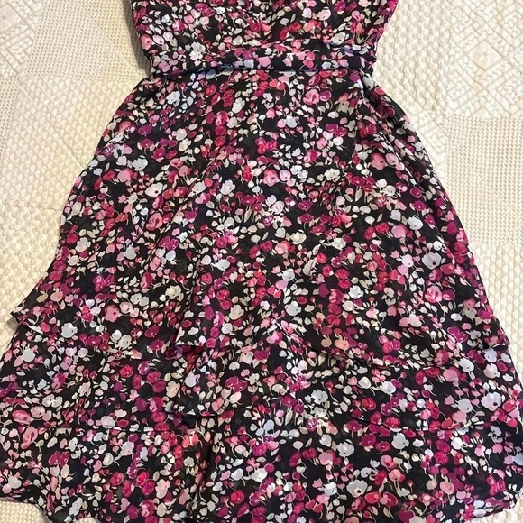 NWT White House Black Market pink floral dress with zipper back. - Picture 2 of 8
